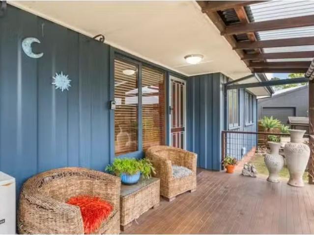 Cozy 22 Sellers Crescent, BELLAMBI House for rent Listed by T.