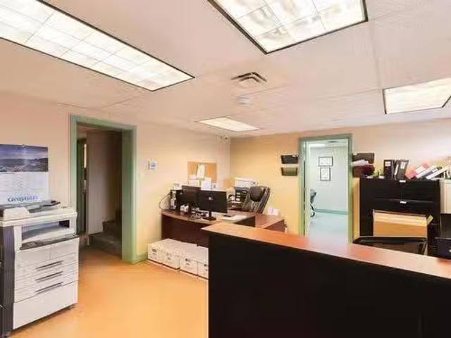 Unique 22 Topsail Court, Bedford, NS, B3B 1K5 commercial for.