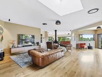 Deal! 22 42 Holt Road, Tamborine Mountain, QLD 4272