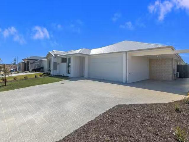 Unique 22B Belford Road, Lakelands, WA 6180