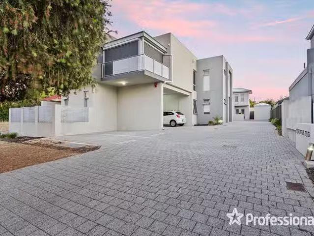 For Rent! 2/30 Culloton Crescent, Balga, WA 6061