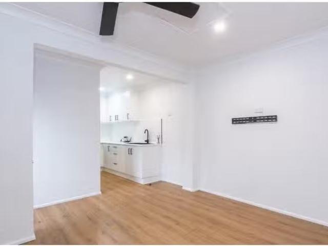Cheap 2/31 Isobel Street, Clontarf, QLD 4019