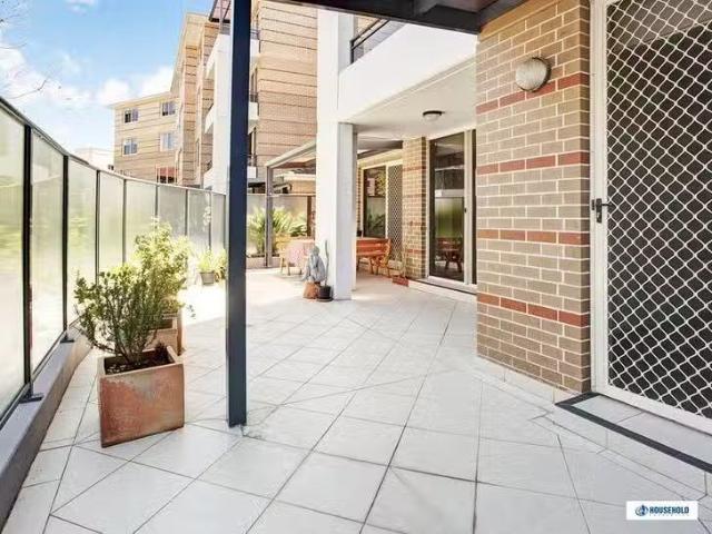 Deal! 23/1 Janoa Place, Chiswick, NSW 2046