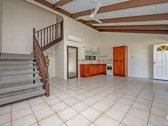 Charming 2/31 Queens Road, Railway Estate, QLD 4810