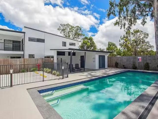 Nice 23/22 Careel Close, Helensvale, QLD 4212