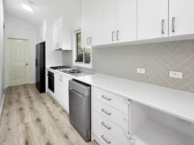Cozy 2/334 Macquarie Road, Springwood Apartment for rent List.