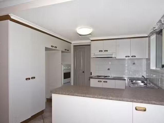 For Rent! 2/355 Tor Street, Wilsonton, QLD 4350