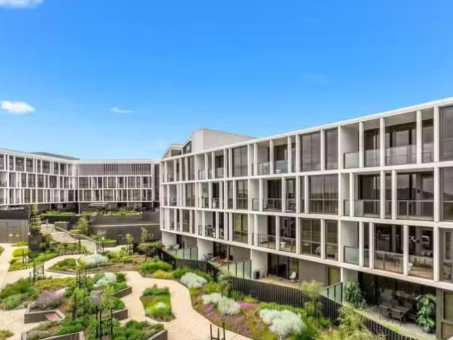 Charming 238/33 Quay Boulevard, Werribee South VIC 3030