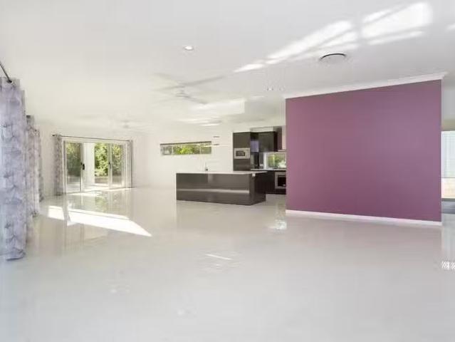 Nice 23 Moore Street, Morningside, QLD 4170