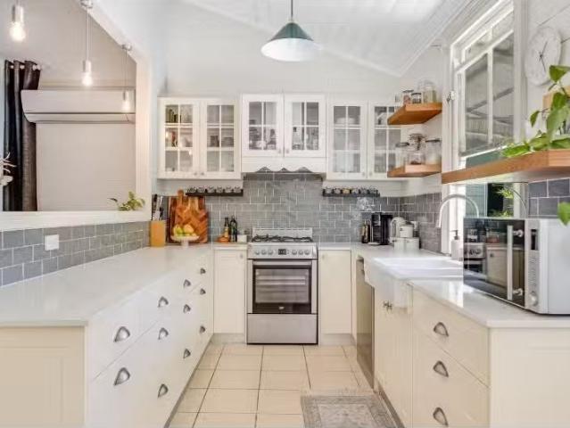 Cheap 23 Byangum Road, Murwillumbah House for rent Listed by.
