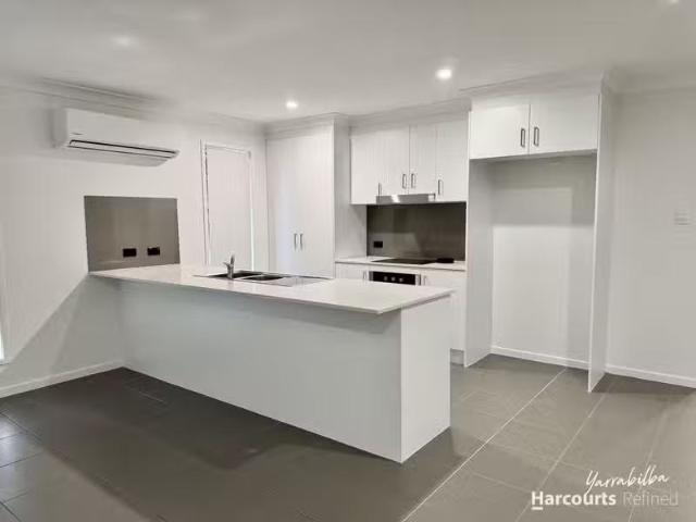 Unique 23 Darrau Avenue, YARRABILBA, QLD 4207 House for Rent