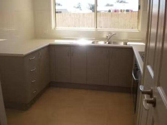 For Rent! 2/3 Hodge Street, Kingaroy, QLD 4610
