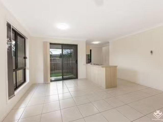 Rental! 23 Sunrise Court, Loganlea, QLD 4131
