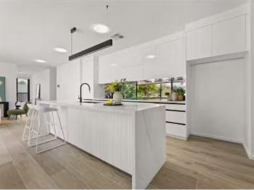 Nice 23a Derwent Street, Lyons Townhouse for rent Listed by A.