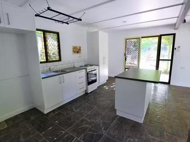 For Rent! 2 Callistemon Street, Russell Island, QLD 4184