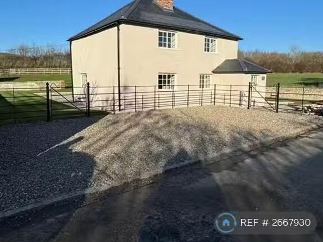 For Rent! 2 BA 3 bedroom detached house for rent in Beddingham.