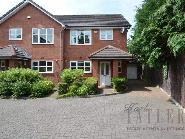 Nice 2 BA 3 bedroom semi detached house for rent in Cherry Tre.