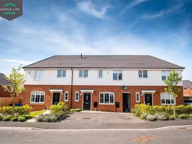 New 2 BA 3 bedroom terraced house for rent in West Street, Cop.