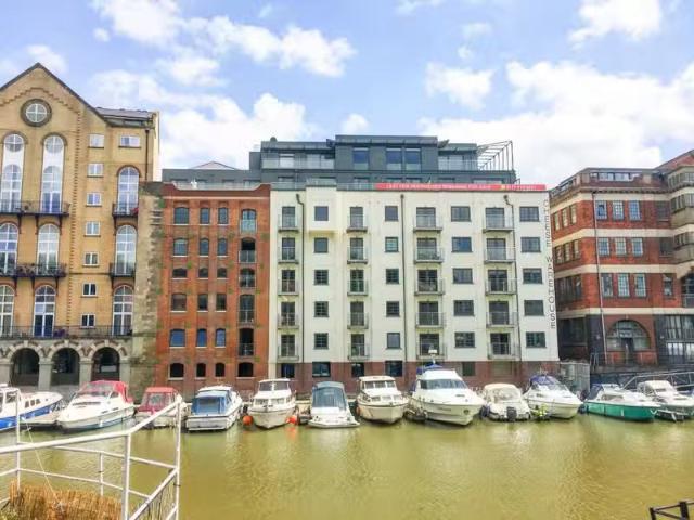 Cheap 2 BA 2 bedroom apartment for rent in Flat, Huller & Che.