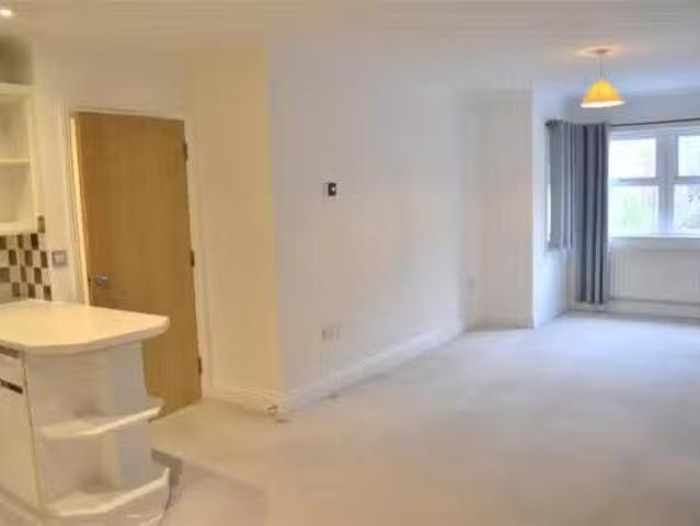 Cozy 2 BA 2 bedroom apartment for rent in Sunnydene Road, Purl.