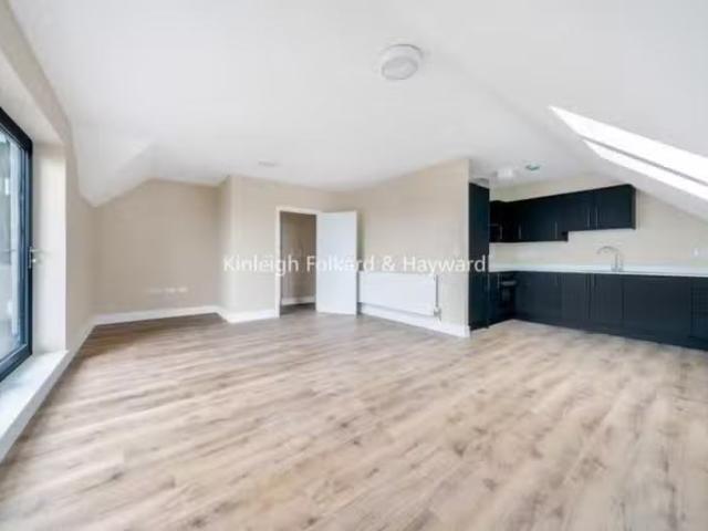 Unique 2 BA 2 bedroom flat for rent in Croft Avenue, West Wick.