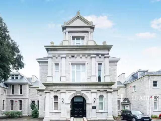 Rental! 2 BA 2 bedroom flat for rent in Poole Road, Bournemout.