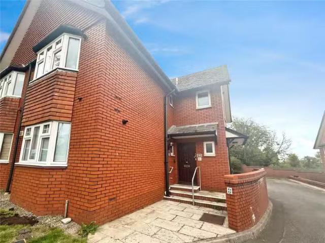 Deal! 2 BA 2 bedroom flat for rent in Waterloo Road, Cardiff.