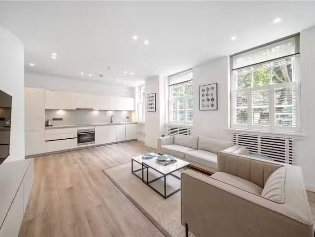 Deal! 2 BA 2 bedroom property to let in Lowndes Square, Knight.
