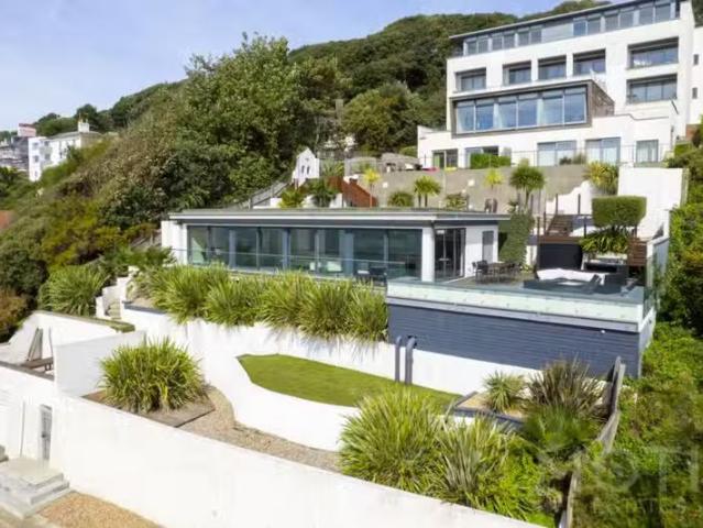 Rental! 2 BA 2 bedroom villa for rent in Radnor Cliff, Folkest.