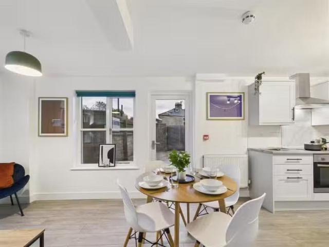 Cheap 2 BA 4 bedroom flat for rent in F1, Canal Bridge, BA2