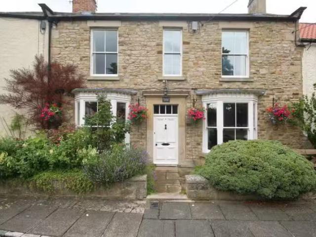For Rent! 2 BA 5 bedroom house for rent in Low Road, Gainford.
