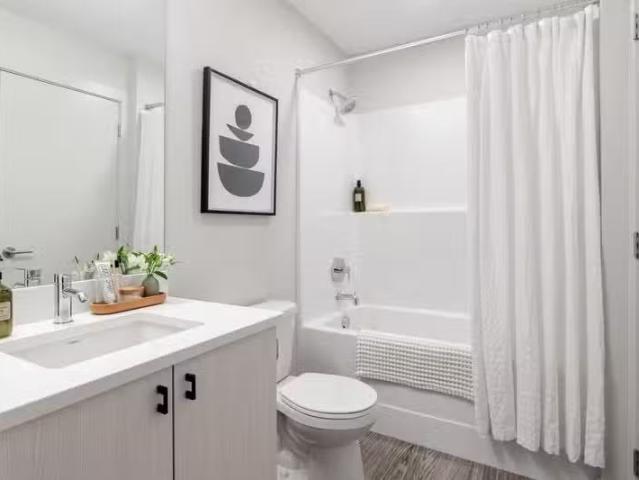 Rental! 2 Bedroom + 2 Baths Tidalwood