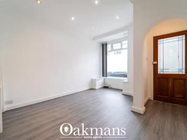 Unique 2 bedroom terraced house for rent in Kitchener Road, Se.