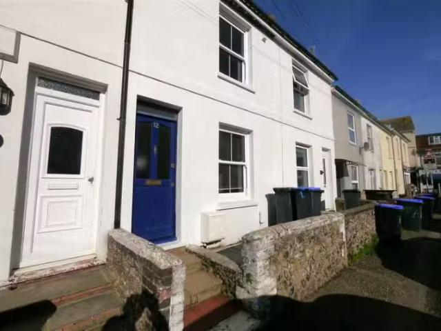 New 2 bedroom terraced house for rent in Orme Road, Worthing.