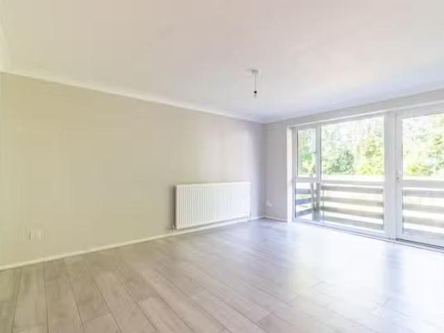 Cozy 2 bedroom apartment for rent in Copper Beeches, Milton Ro.