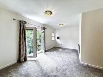 Just in! 2 bedroom apartment for rent in Hartford Drive, Bury.