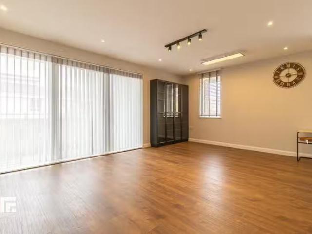 Just in! 2 bedroom apartment for rent in Nice House, Century W.