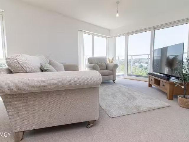 Rental! 2 bedroom apartment for rent in The Pinnacle, Penarth.
