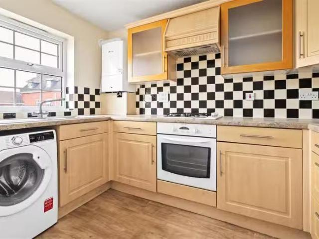 Unique 2 bedroom apartment for rent in Trundalls Lane, partens.