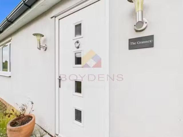 Rental! 2 bedroom bungalow for rent in Cranes Lane, Kelvedon.