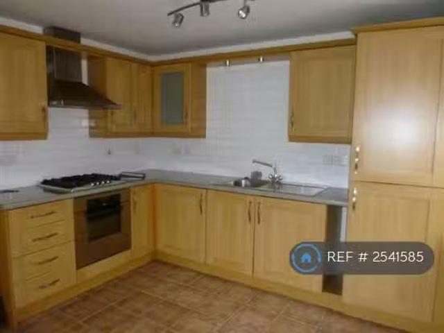 Rental! 2 bedroom flat for rent in Conigre Square, Trowbridge.