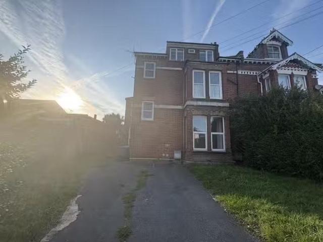 Cozy 2 bedroom flat for rent in London Road, Deal, CT14