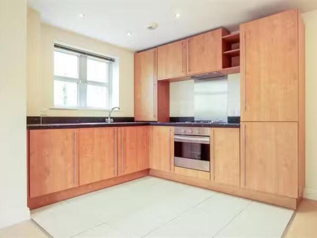 Unique 2 bedroom flat for rent in Quarry Court, Wilnecote, B77