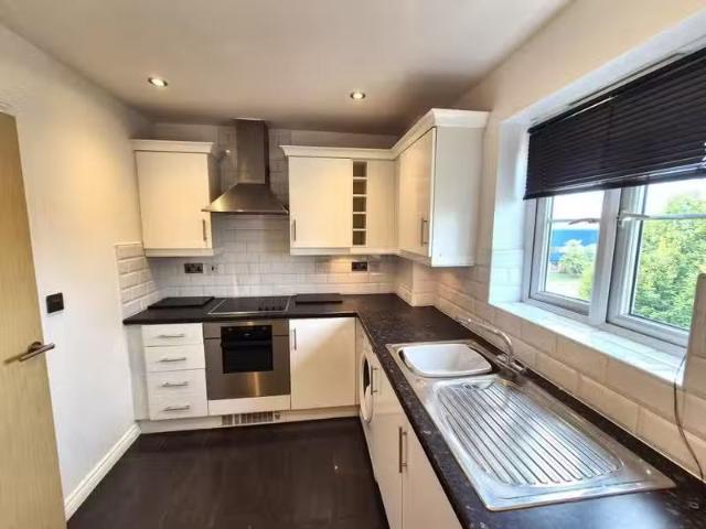 For Rent! 2 bedroom flat for rent in Tame Close, Wilnecote, B77