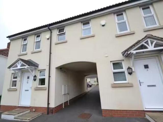 Unique 2 bedroom house for rent in Back Stoke Lane, Westbury O.