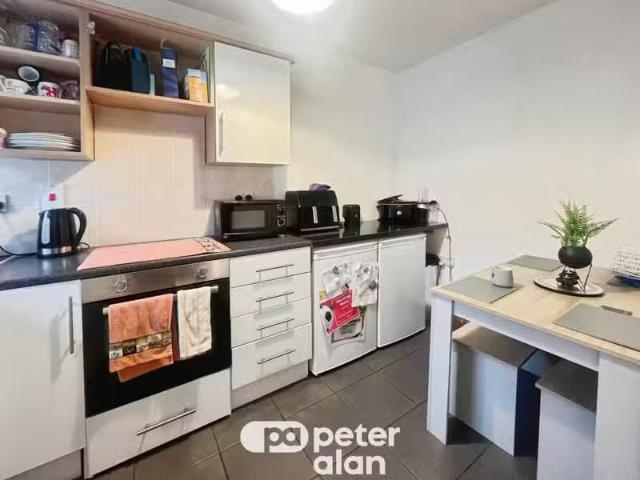 Cozy 2 bedroom property for rent in Ogmore Vale, Bridgend, CF32