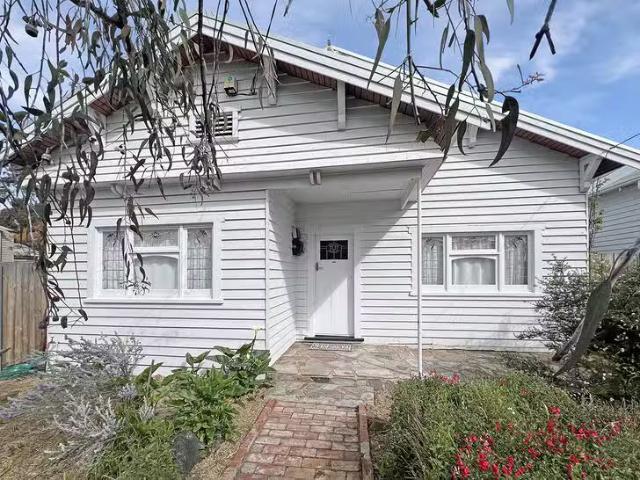 Charming 2 BR 108A Garden Street, Geelong, VIC 3220