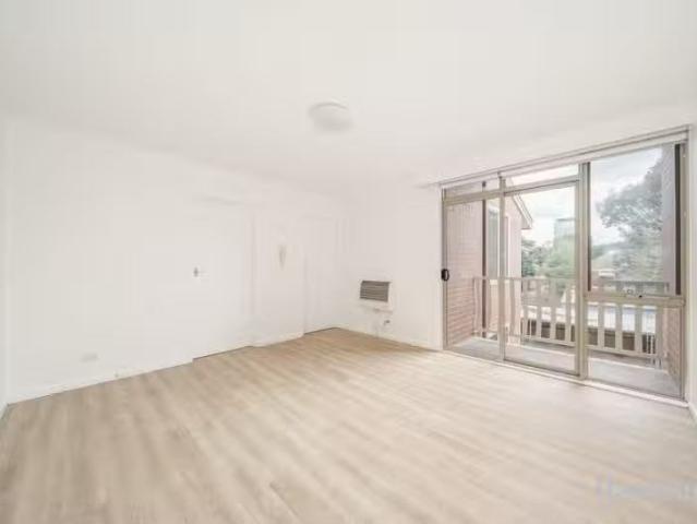 New 2 BR 10/10 Howard Street, BOX HILL, VIC 3128 Apartment f.