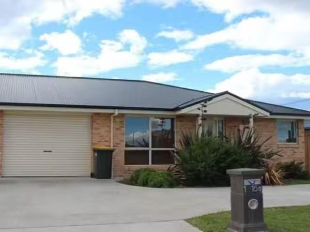 Rental! 2 BR 1/16A Bertha Street, WEST ULVERSTONE, TAS 7315.