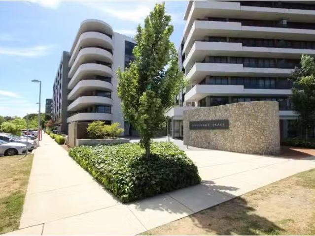 Cozy 2 BR 110/46 Macquarie Street, BARTON Apartment for rent.